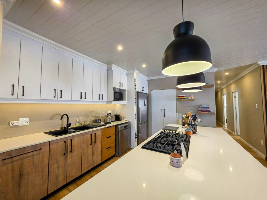 3 Bedroom Property for Sale in Stilbaai Wes Western Cape